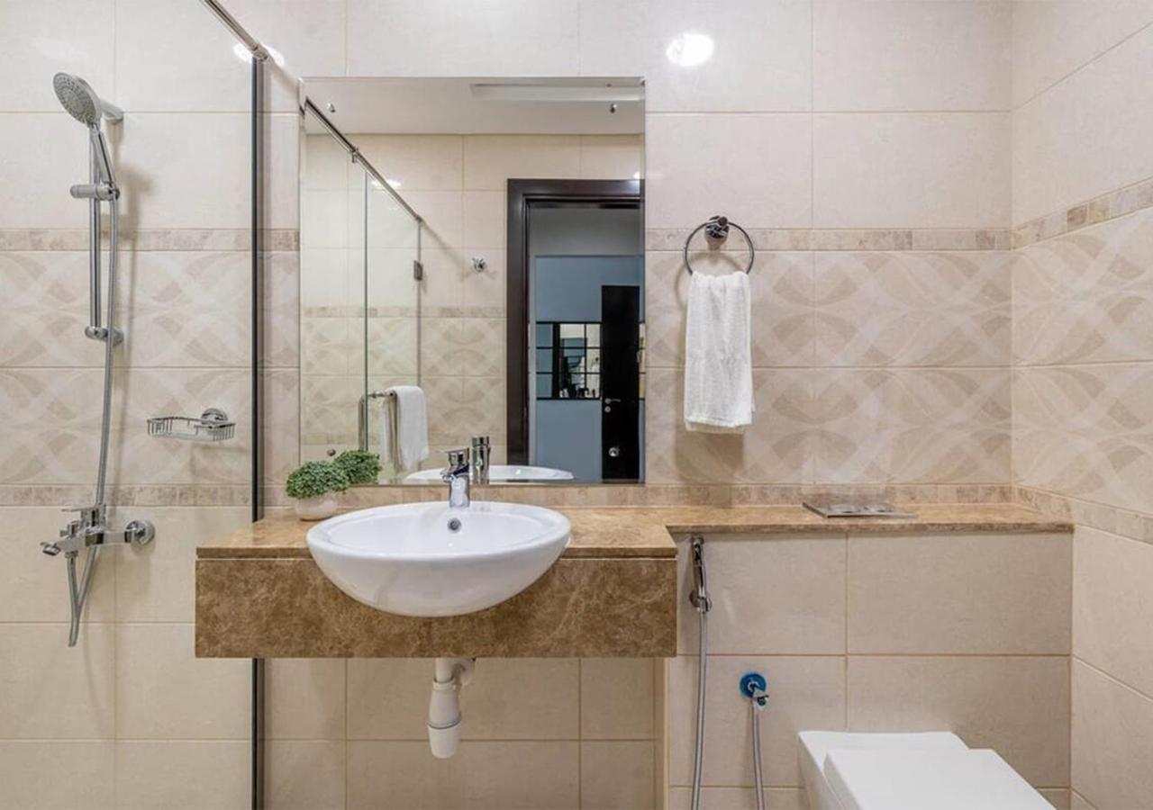 Beautiful With Canal And Seaview Apartment